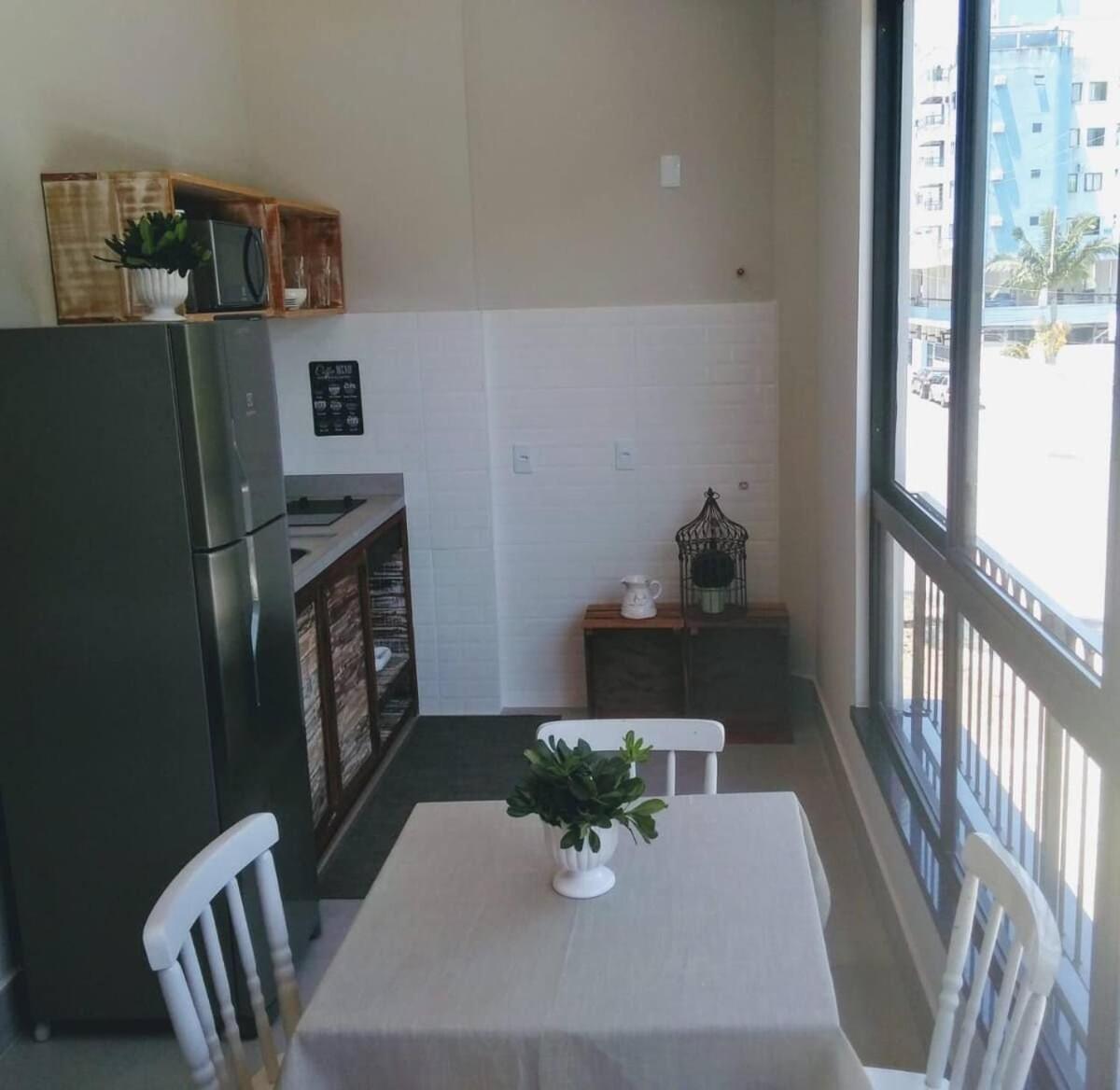 Residencial Vila Das Canoas Бомбиньяс Экстерьер фото